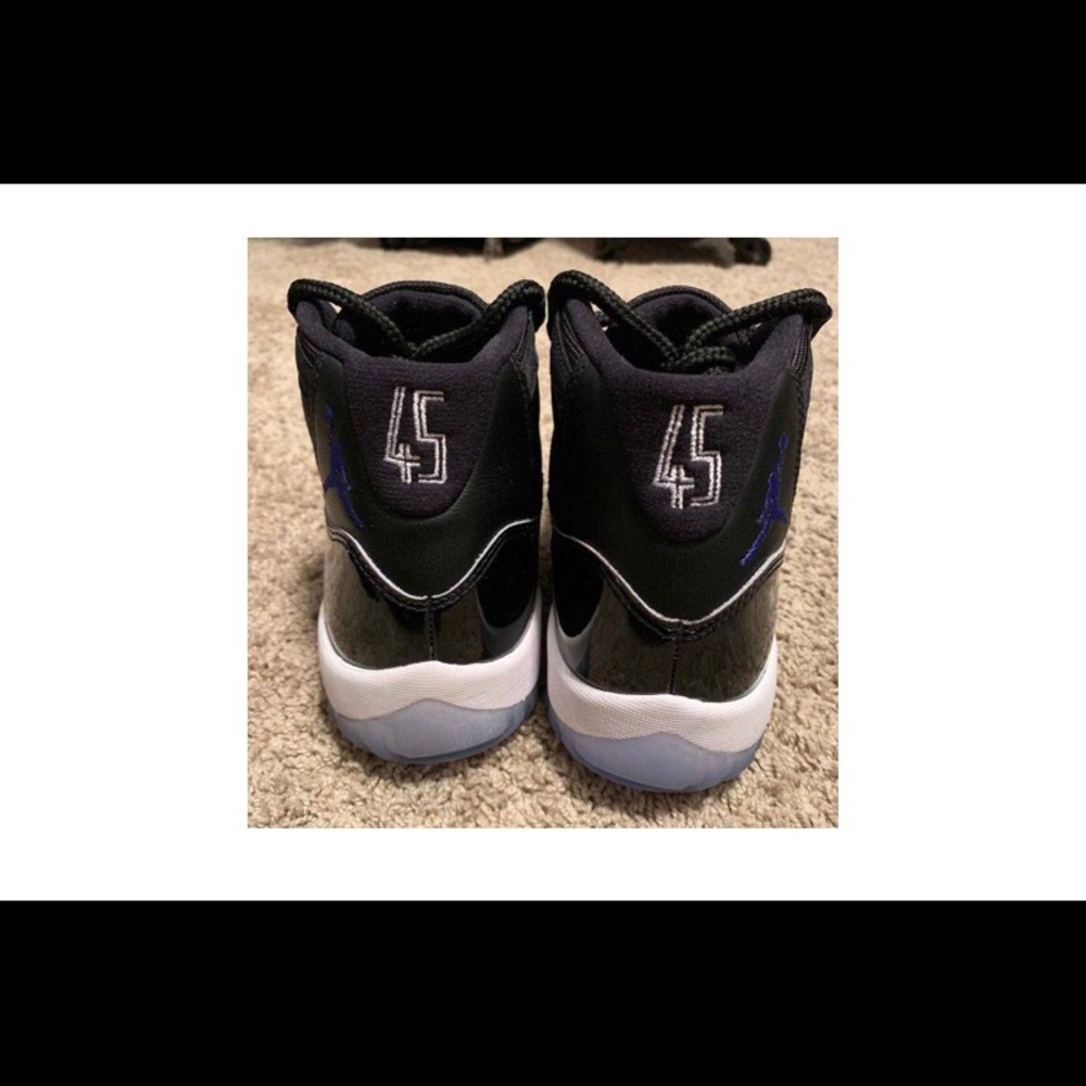 Jordan 11